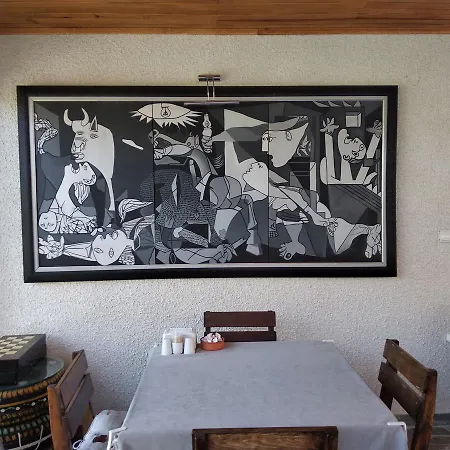Godik Aparthotel *